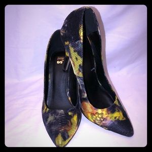 IT’S Brand high heels. Size 8